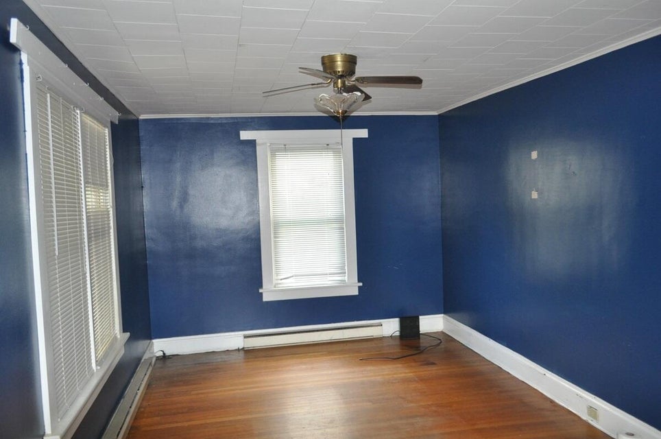 Photo #7: 218 Craig St