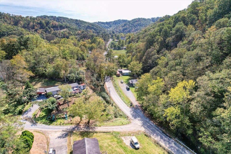 Photo #42: 711 Cash Hollow Road