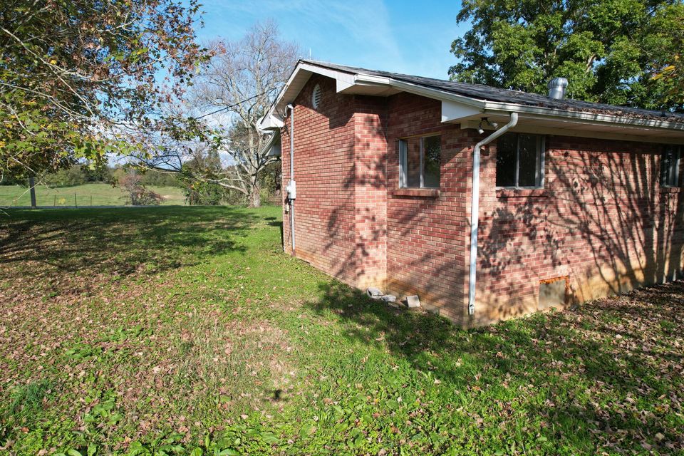 Photo #8: 2815 Ottway Road