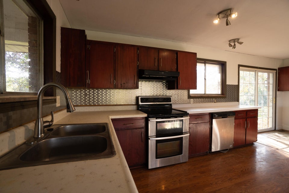 Photo #13: 2815 Ottway Road