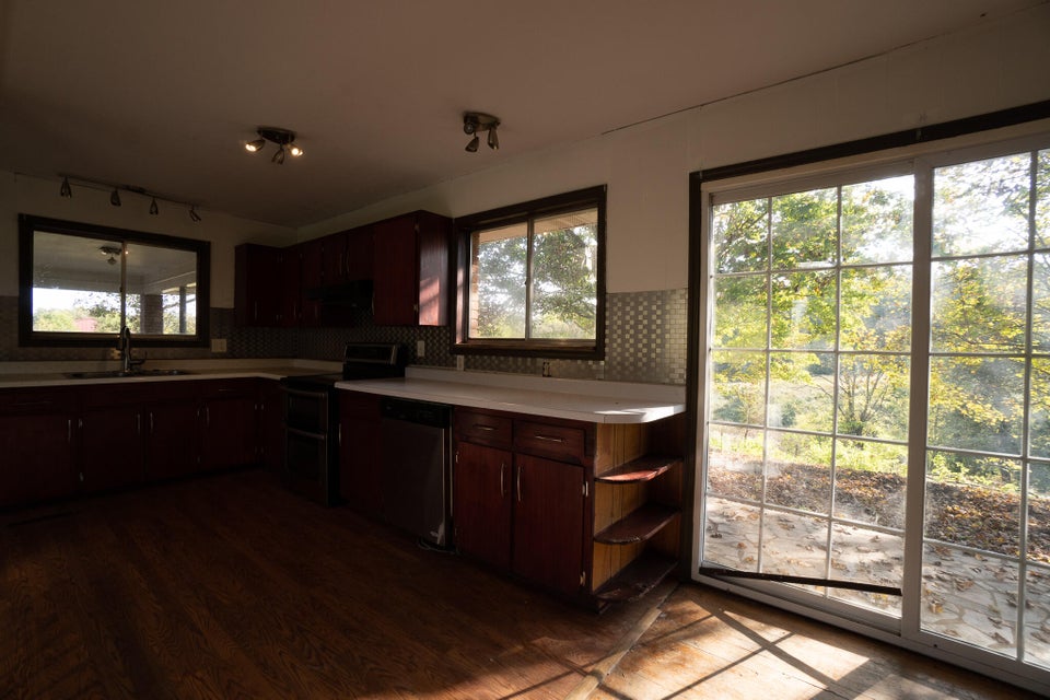 Photo #14: 2815 Ottway Road