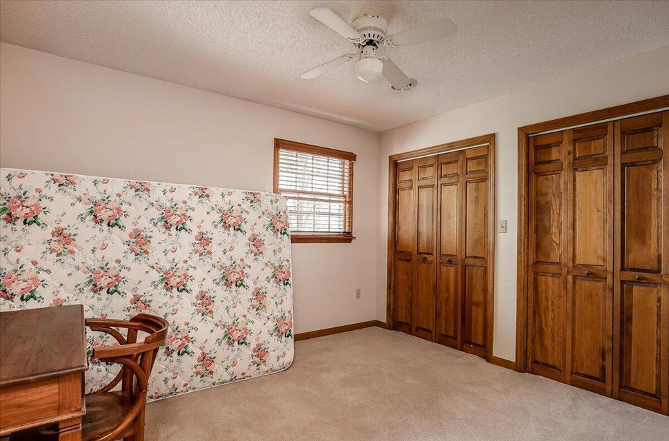 Photo #24: 6 Pine Timbers Court