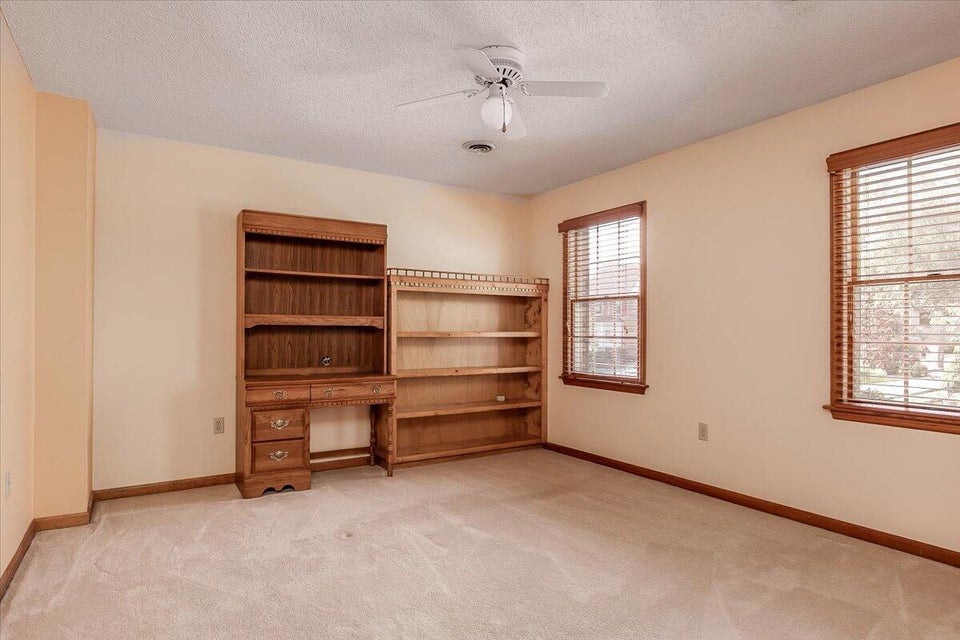Photo #30: 6 Pine Timbers Court