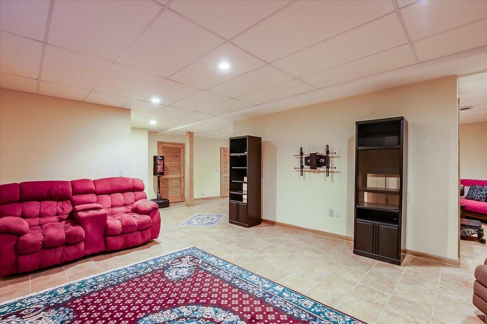 Photo #35: 6 Pine Timbers Court