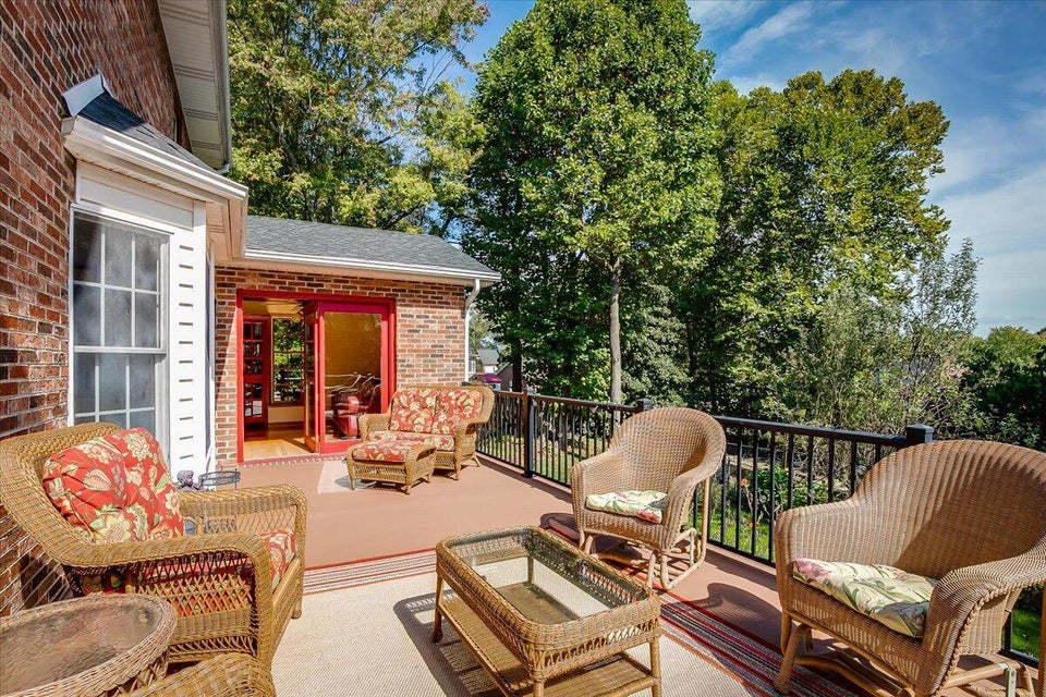 Photo #5: 6 Pine Timbers Court