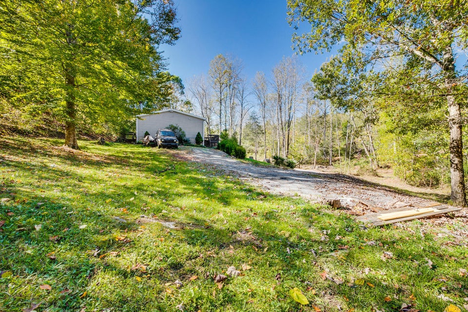 Photo #4: 106 Aa Deakins Road