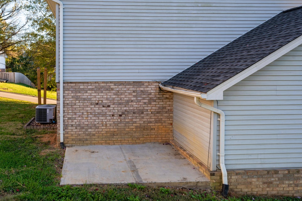 Photo #11: 1001 Bryan Court