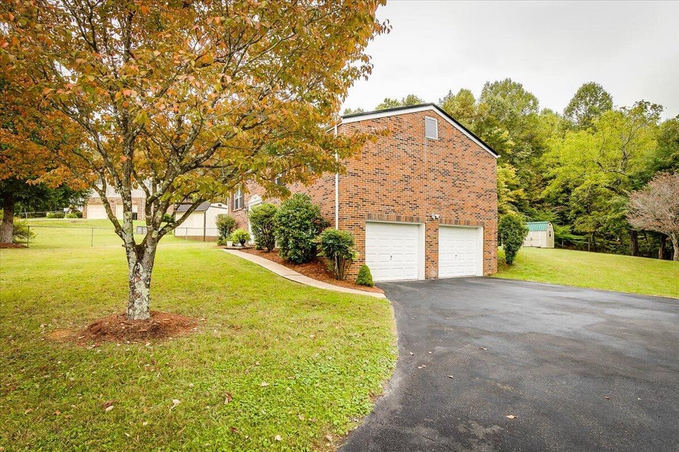 Photo #4: 116 Regency Drive