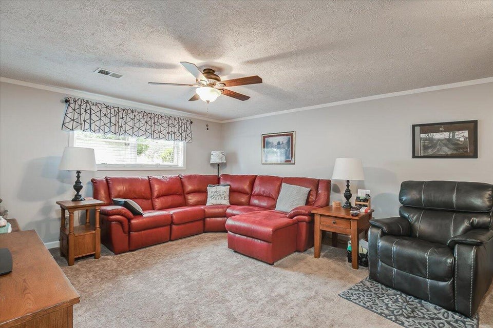 Photo #26: 116 Regency Drive