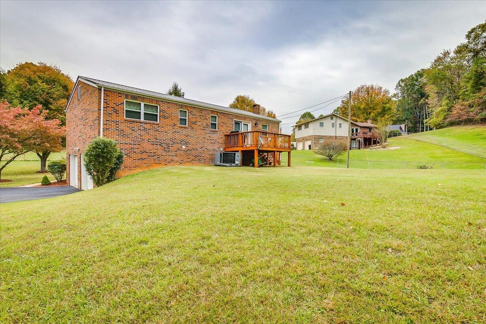 Photo #31: 116 Regency Drive