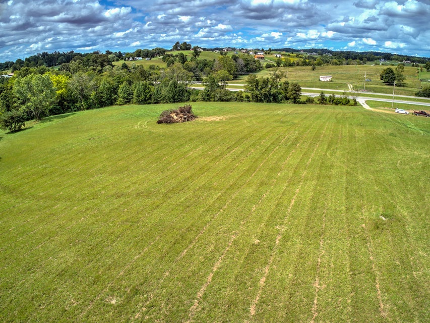 Photo #18: Lt 20r Andrew Johnson Highway