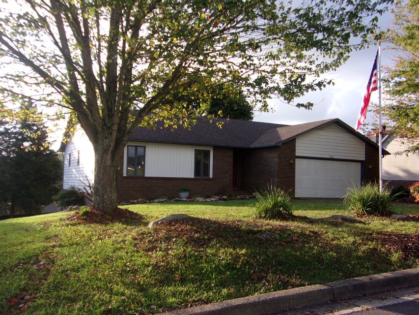 Photo #25: 3702 Meadow Green Drive