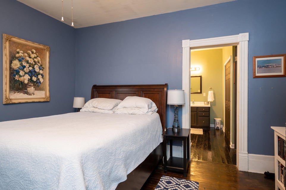 Photo #8: 617 Ash Street