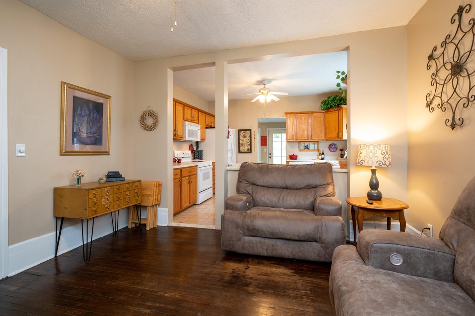 Photo #14: 617 Ash Street