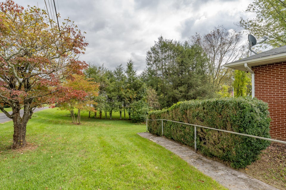 Photo #7: 713 Strawberry Lane