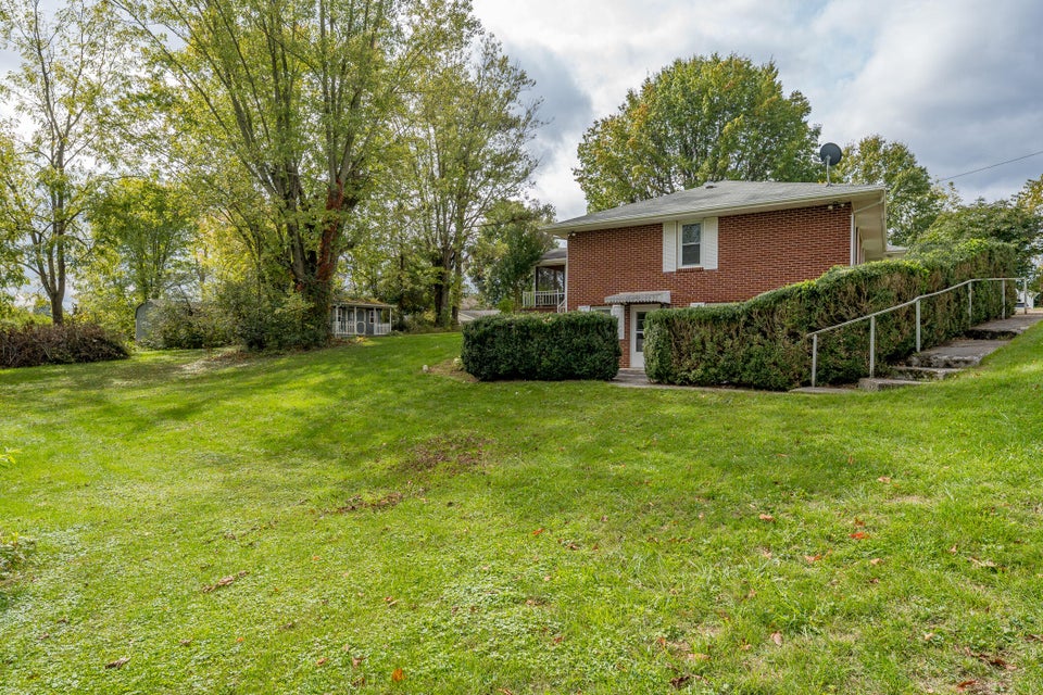Photo #9: 713 Strawberry Lane