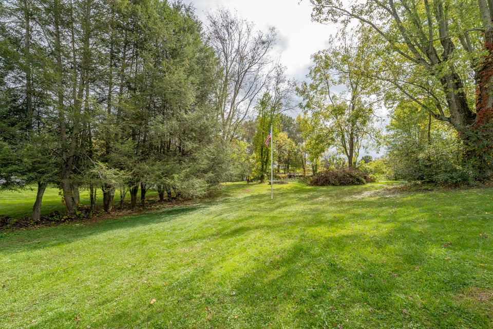 Photo #13: 713 Strawberry Lane