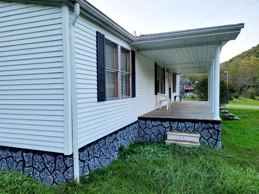 Photo #3: 189 Richard Long Road