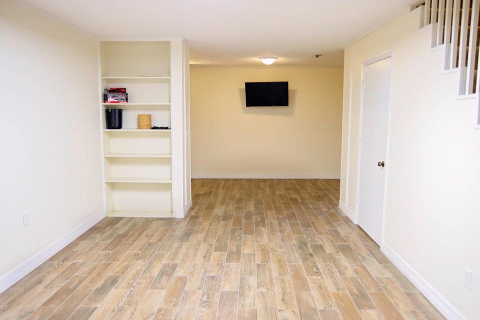 Photo #43: 1204 Poplar Court
