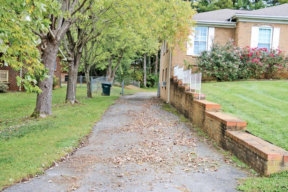 Photo #5: 1204 Poplar Court