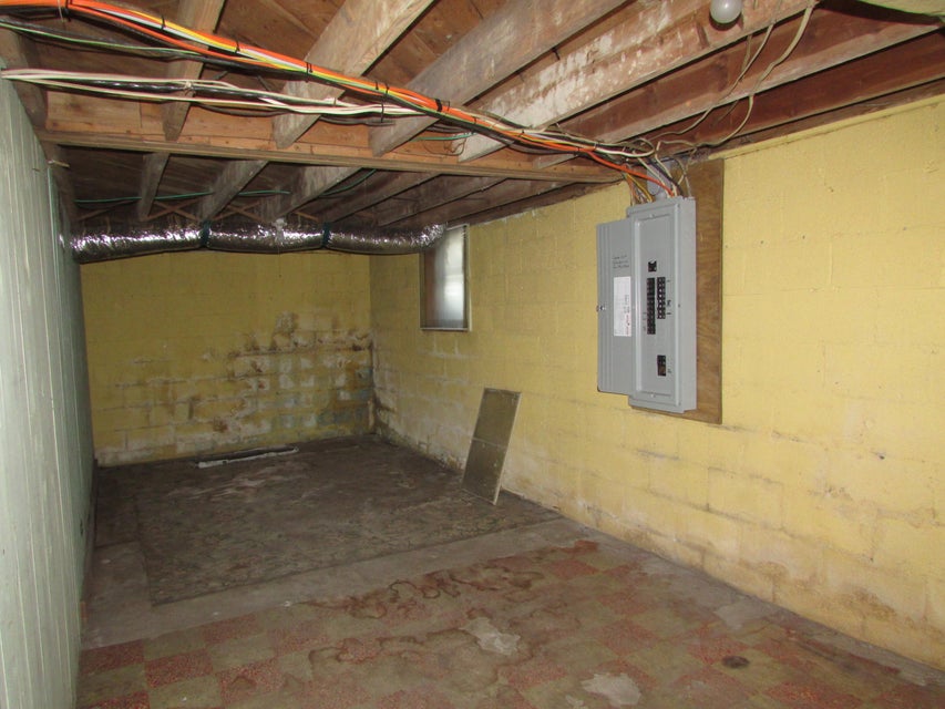 Photo #40: 240 Crockett Street
