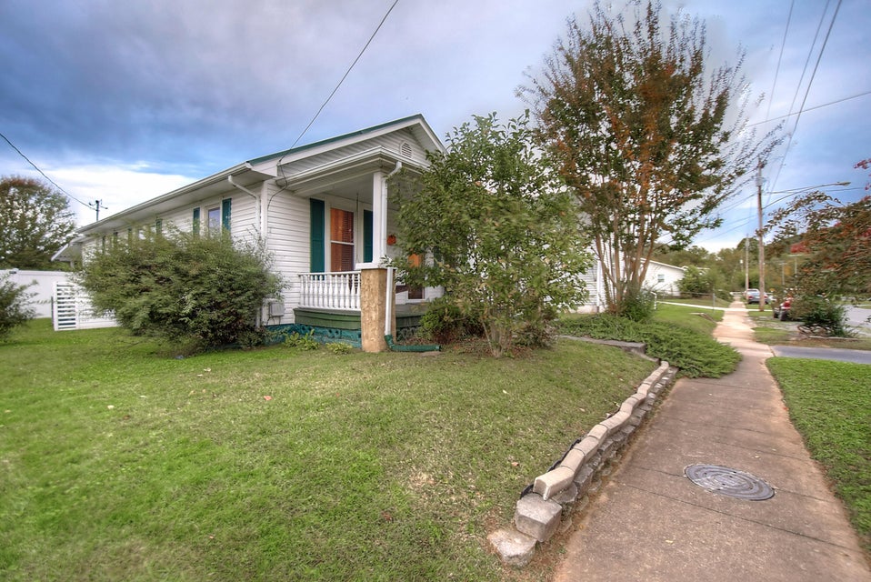 Photo #2: 817 Roan Street