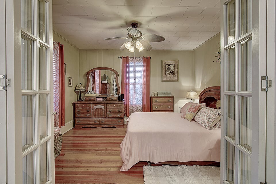 Photo #12: 817 Roan Street