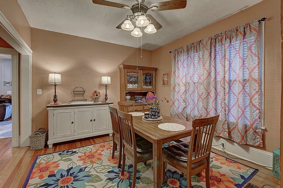Photo #16: 817 Roan Street