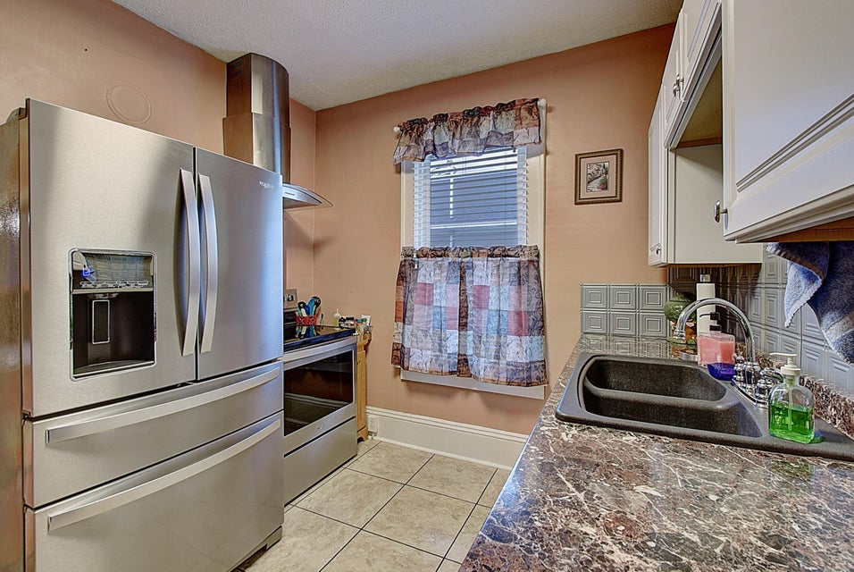 Photo #19: 817 Roan Street