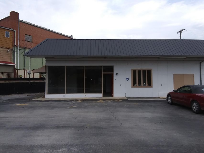 Photo #2: 744 Kane Street