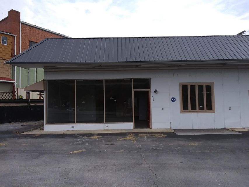 Photo #8: 744 Kane Street