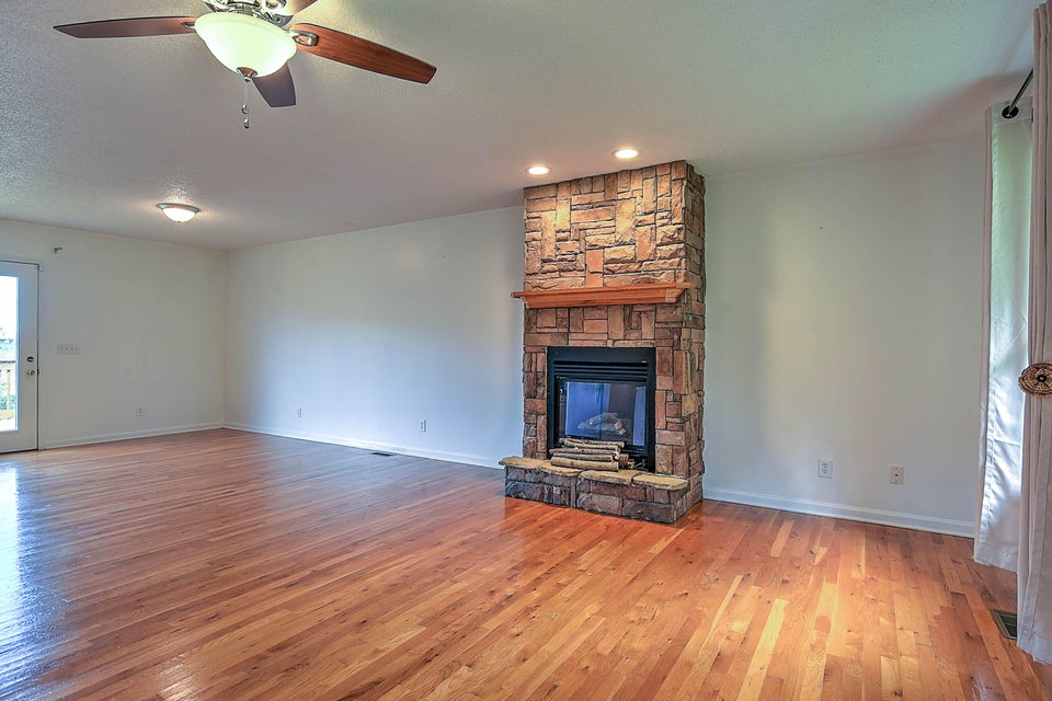 Photo #10: 125 Whitlock Drive