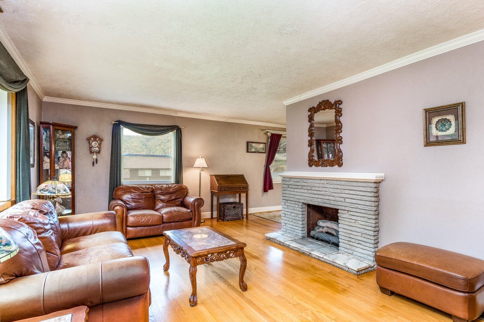 Photo #5: 1015 7th Street