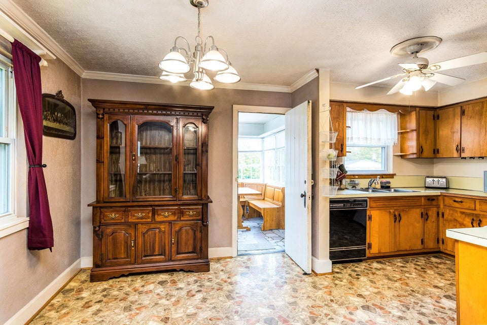 Photo #6: 1015 7th Street