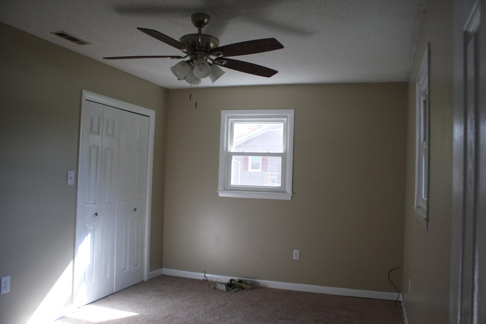 Photo #17: 220 Norwood Dr
