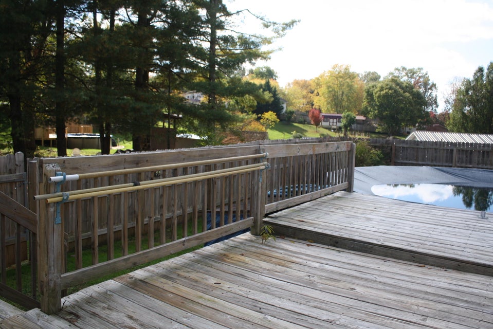 Photo #31: 220 Norwood Dr
