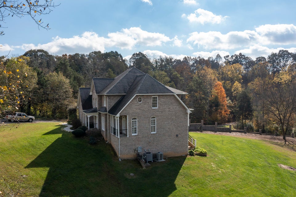 Photo #4: 320 Southwood Drive