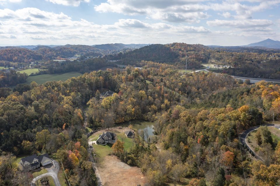 Photo #17: 320 Southwood Drive