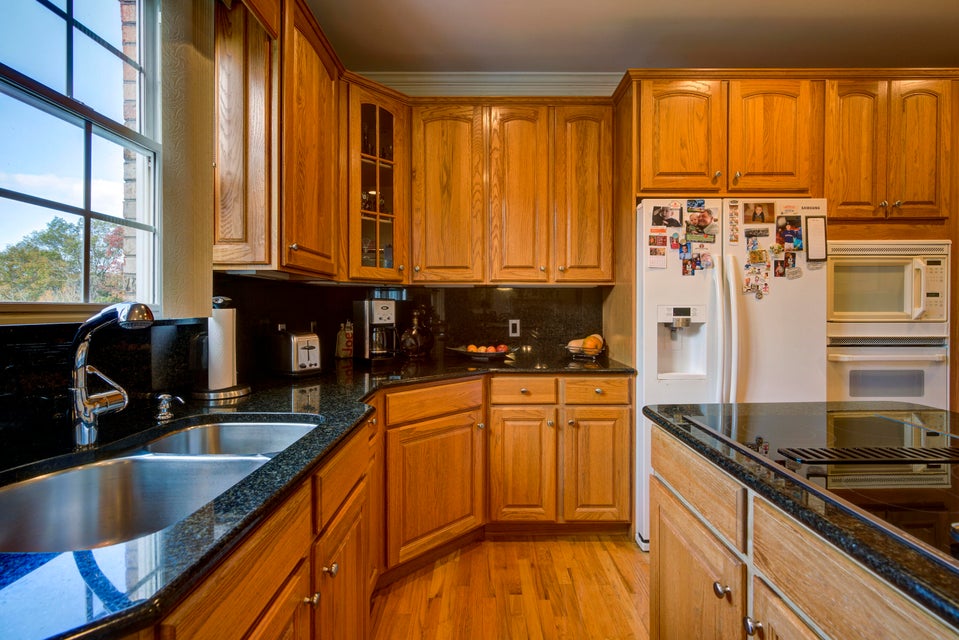Photo #33: 320 Southwood Drive