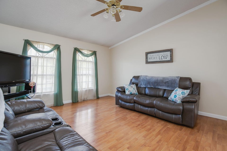 Photo #6: 550 Oak Grove Road