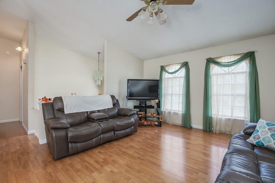 Photo #7: 550 Oak Grove Road