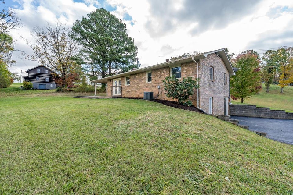 Photo #15: 110 Winchester Drive
