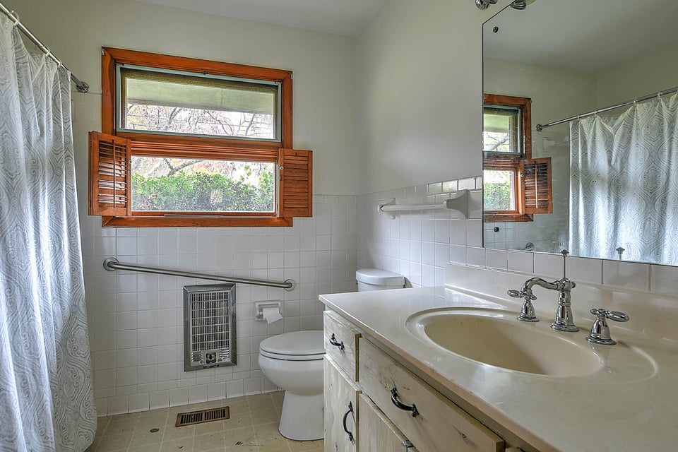 Photo #13: 4728 Edens View Road
