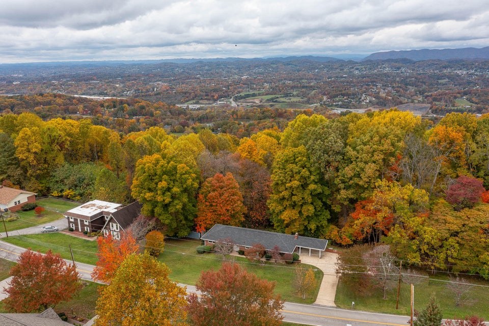 Photo #37: 4728 Edens View Road