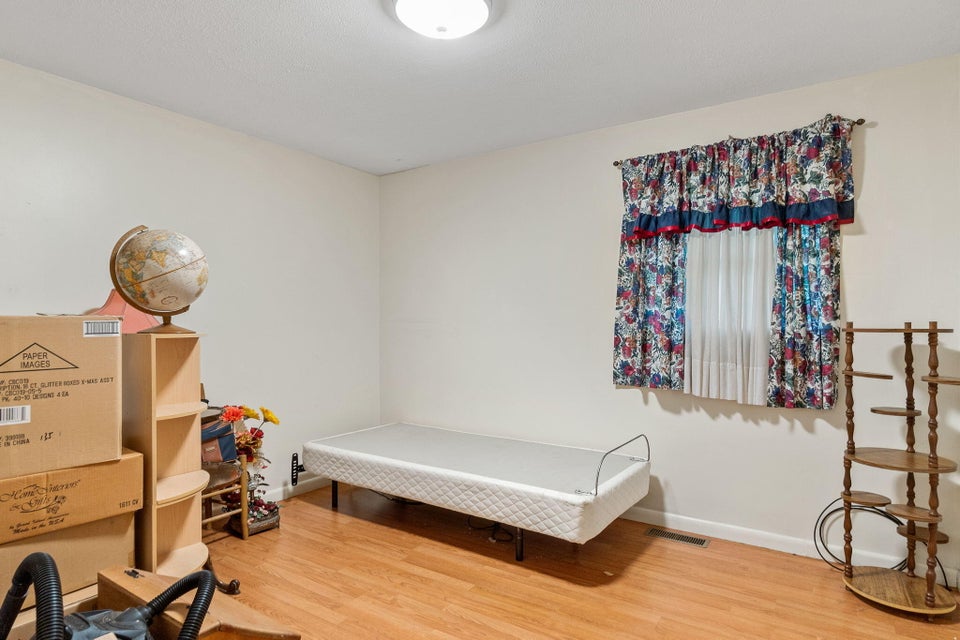 Photo #23: 212 Twin Oaks Drive