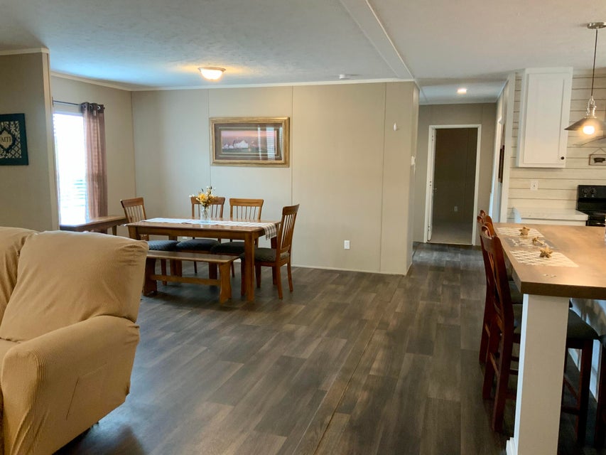 Photo #23: 209 Woods Edge Dr