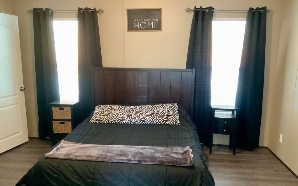 Photo #13: 209 Woods Edge Dr