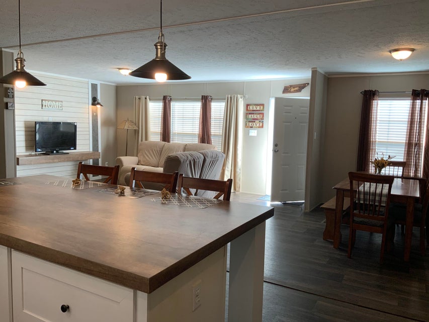 Photo #39: 209 Woods Edge Dr