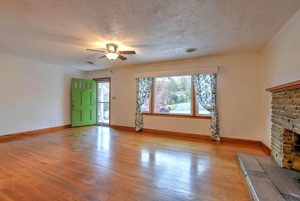 Photo #5: 416 Cheyenne Road