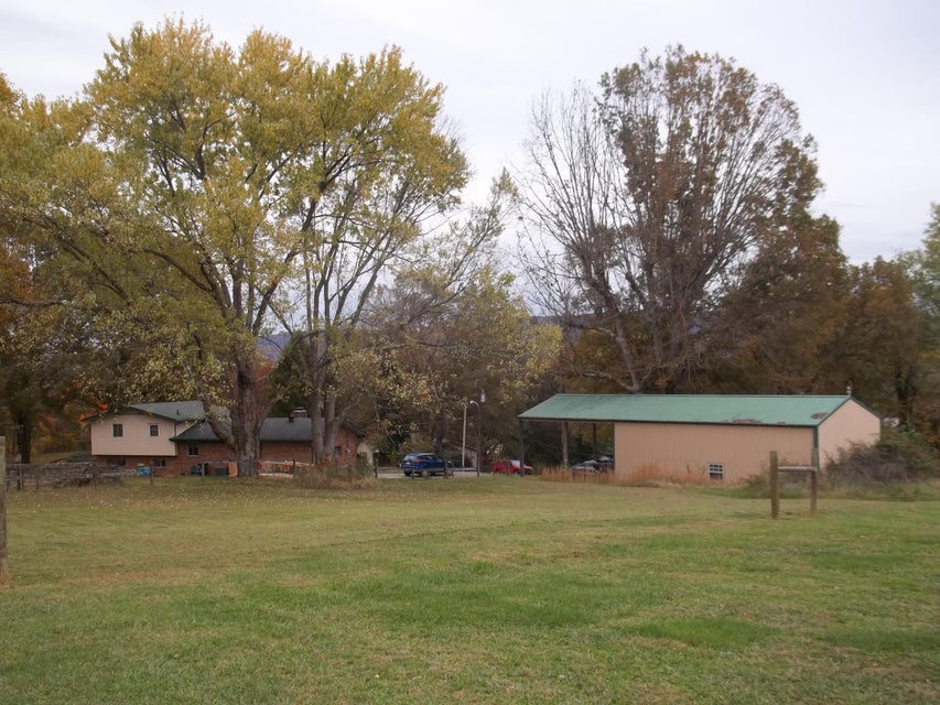 Photo #32: 520 Ivy Lane